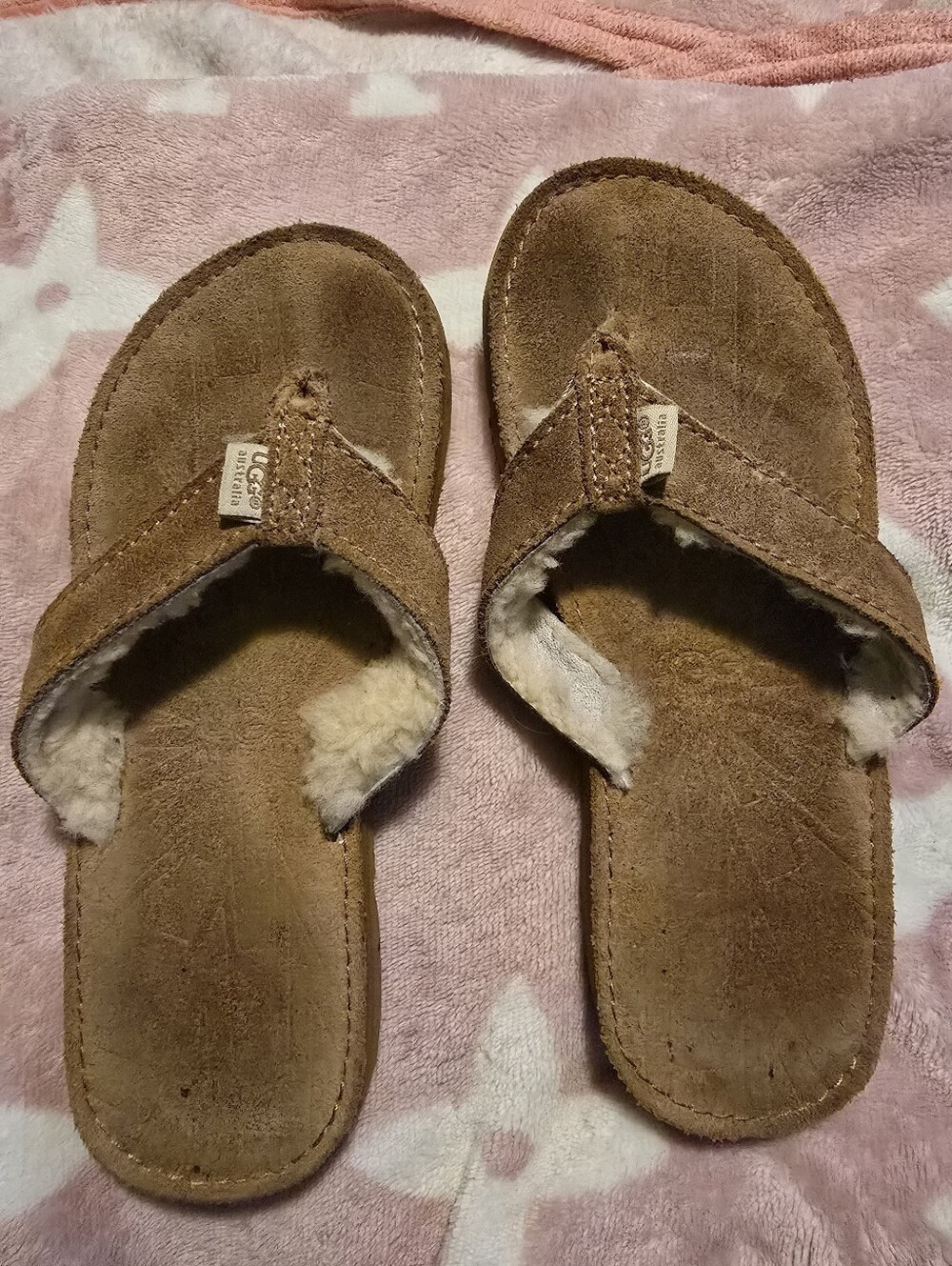 UGG Kids Brown Suede Shearling Flip-Flop Sandals 4